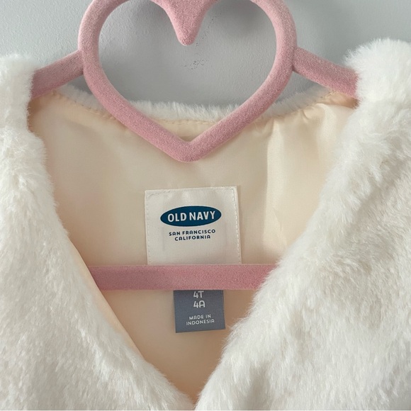 Fur Vest Old Navy - Picture 3 of 9